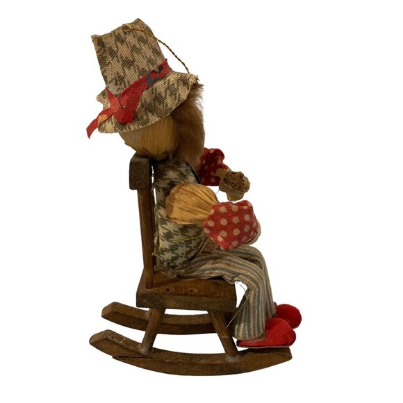 Vintage Rustic Corn Husk Bearded Man Rocking Chair Ornament - Picture 4 of 7